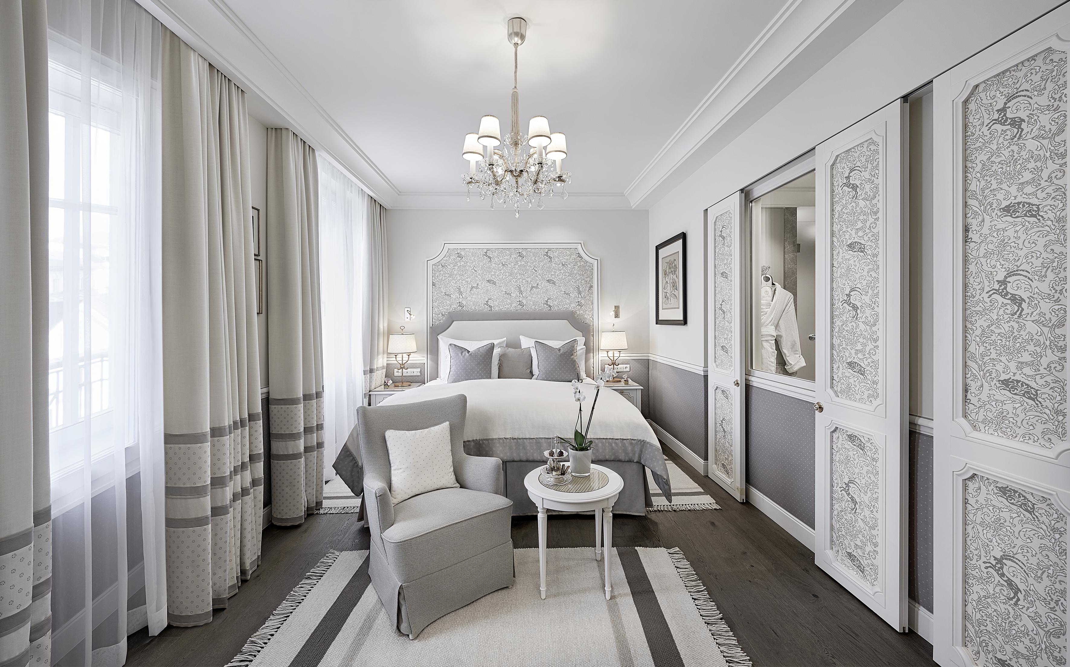 Hotel Sacher Salzburg Bagian luar foto A bedroom at the Mandarin Oriental, Munich