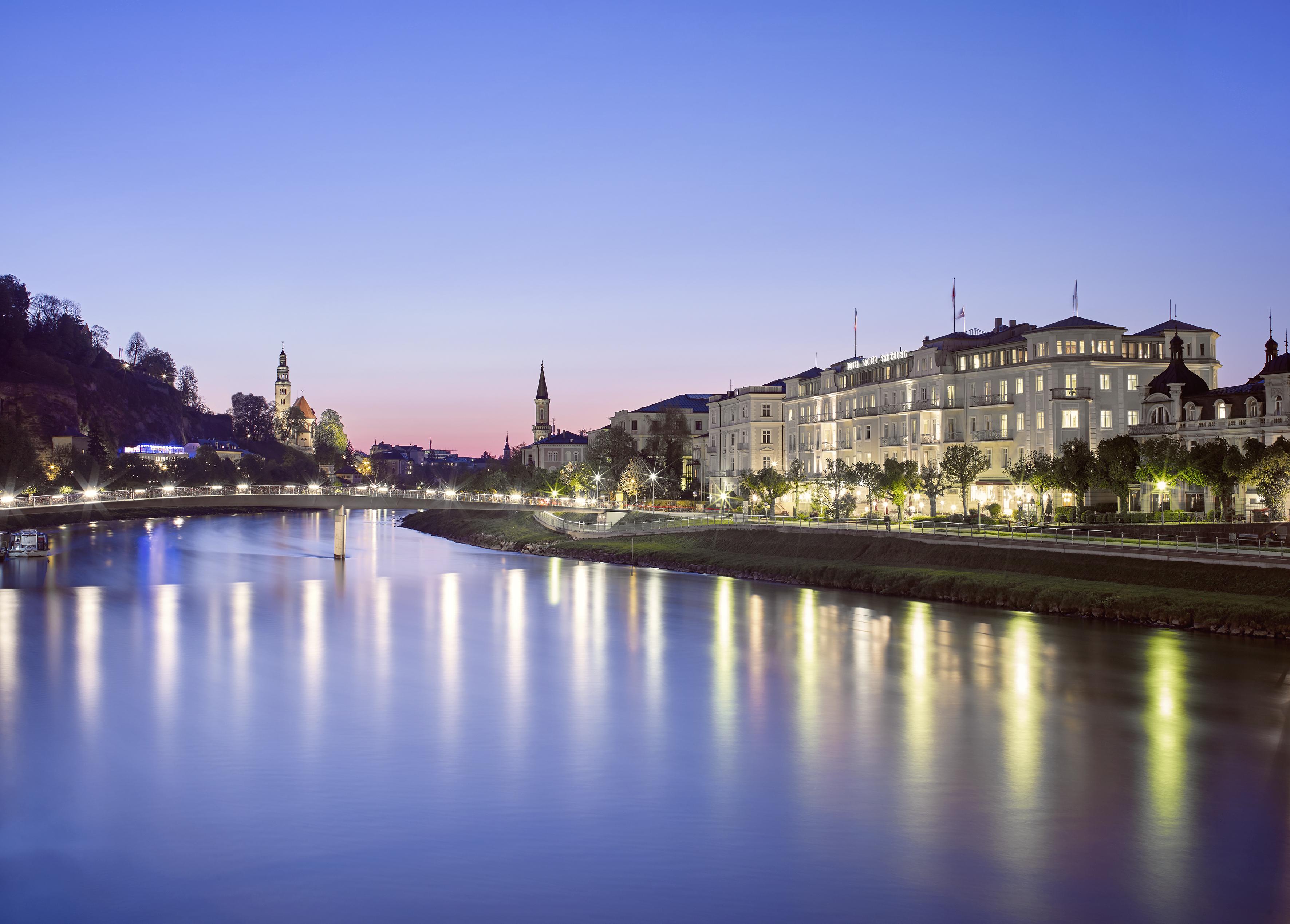 Hotel Sacher Salzburg Bagian luar foto The Grand Hotel