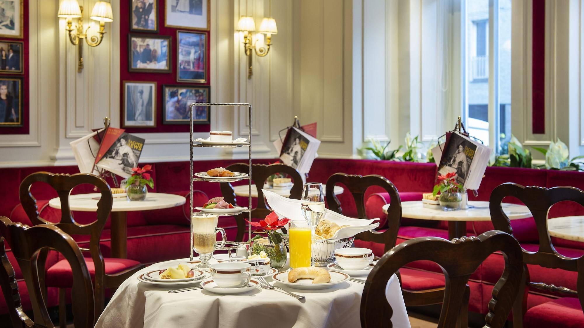 Hotel Sacher Salzburg Bagian luar foto The Palm Court at the Ritz