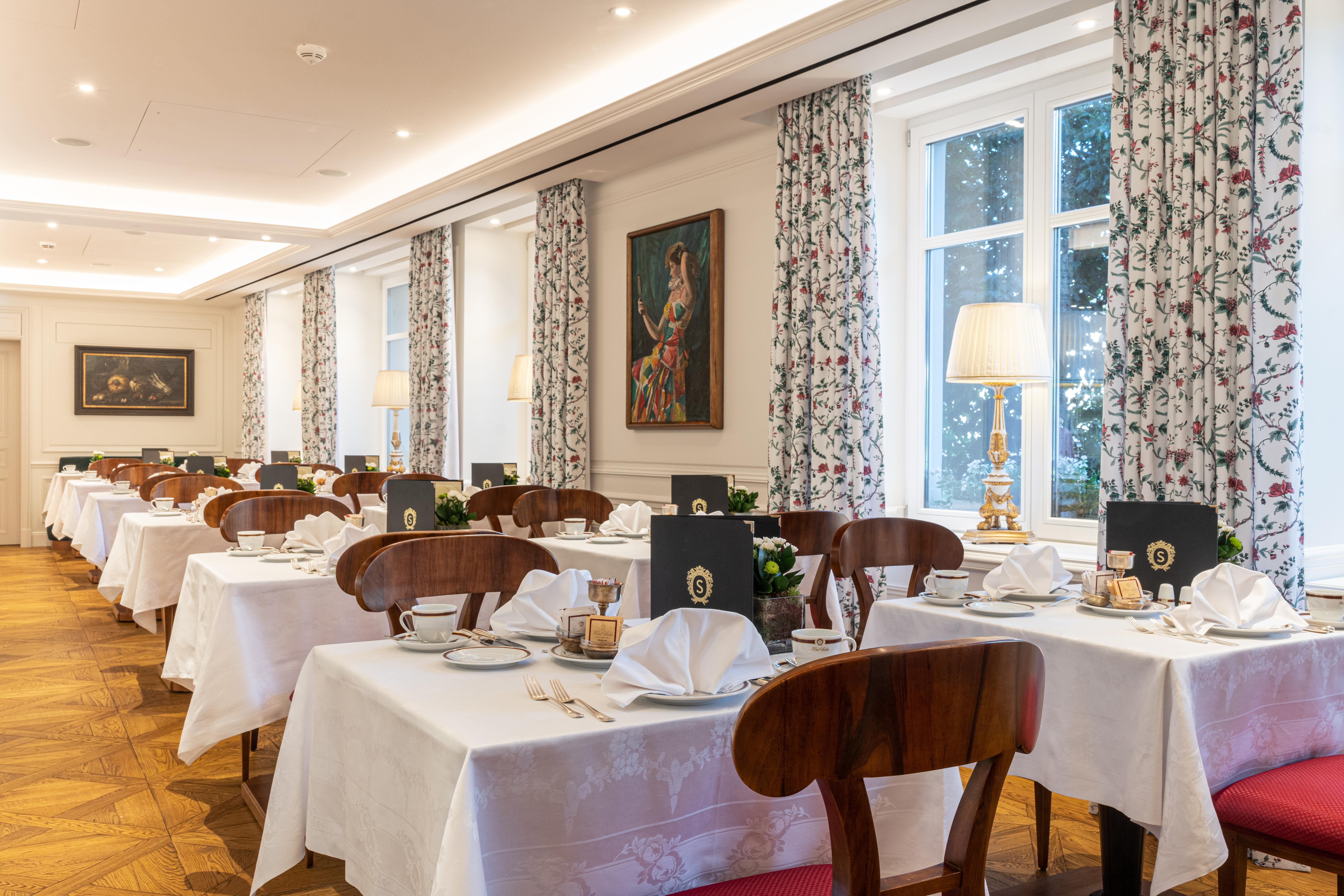 Hotel Sacher Salzburg Bagian luar foto The dining room